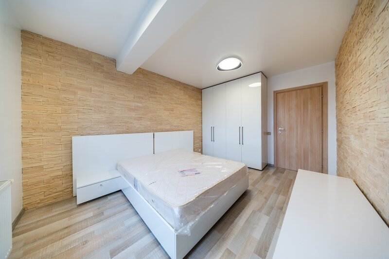 Berceni, Metalurgiei, apartament 3 camere, mobilat partial, finisat!